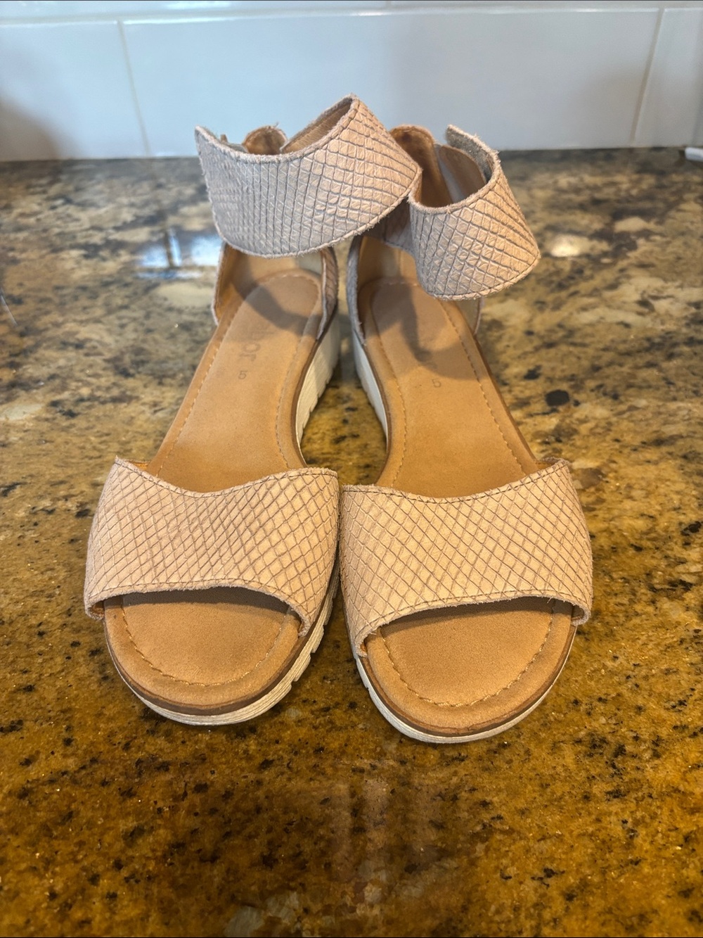 Gabor Women's Textured Ankle-Strap Sandals in Light Pink